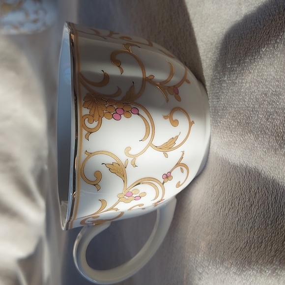 Grace's Teaware tea cups - Picture 3 of 16